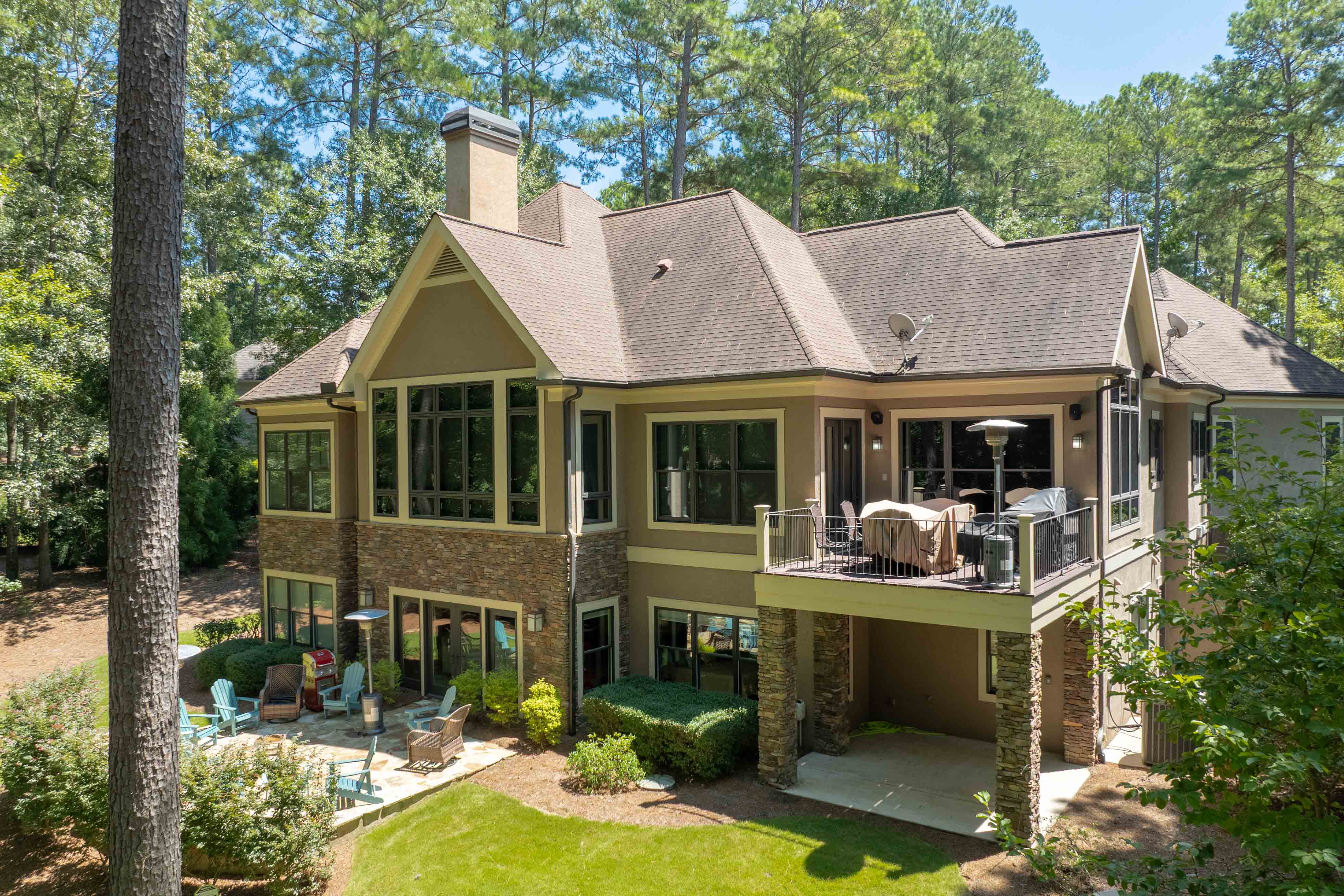 1100 Bachelors Run image 2